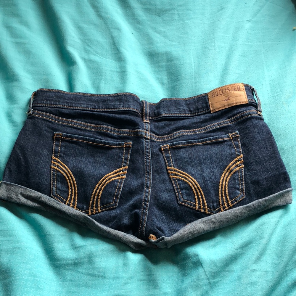 Blue bean hollister shorts. Size 26